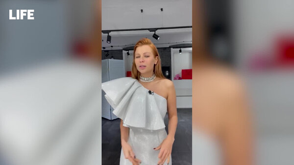 Звёздный стилист Лина Дембикова рассказала Лайфу о трендах новогодней ночи – 2023. Видео © LIFE