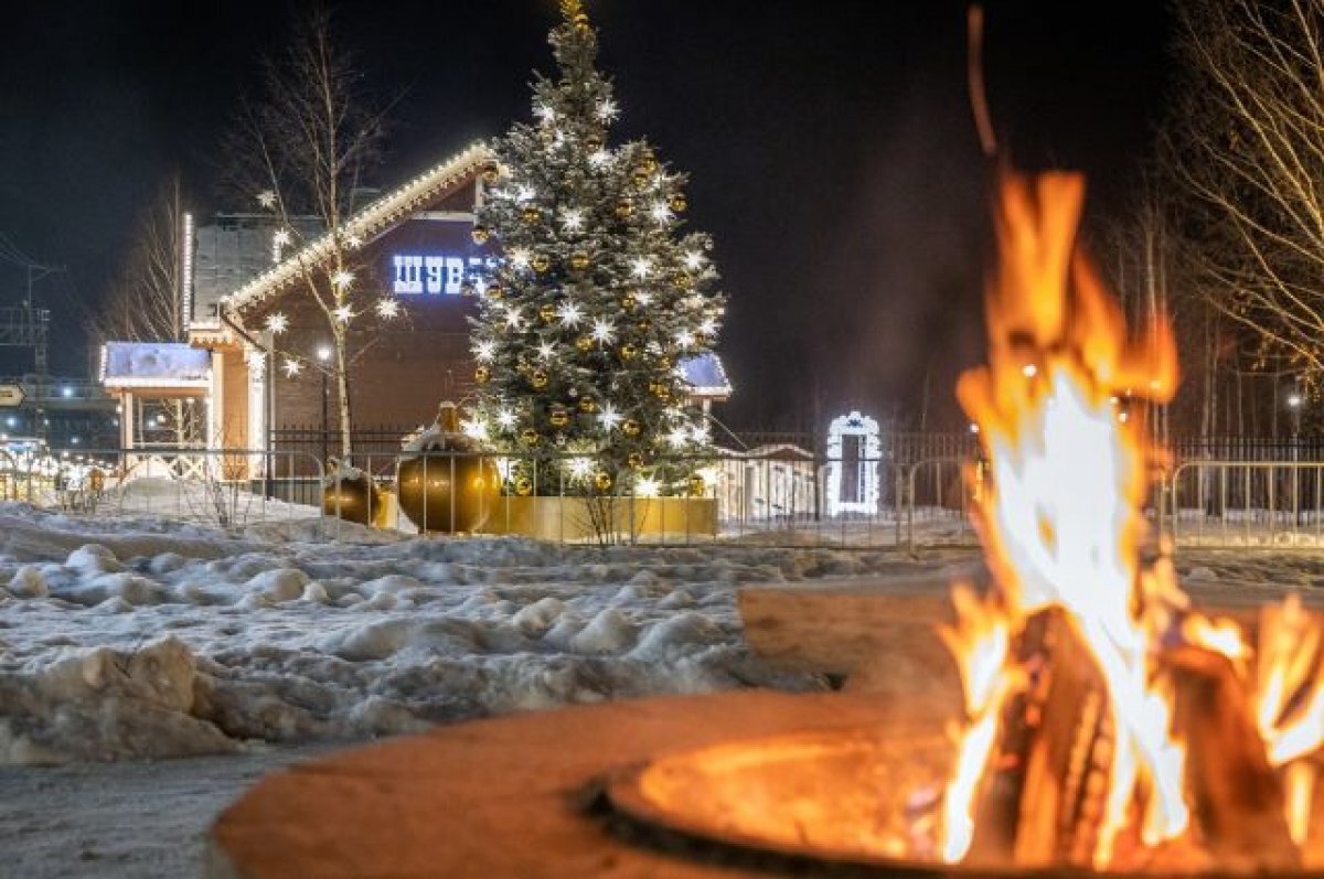   На станции Шувакиш железнодорожники создали особую новогоднюю атмосферу