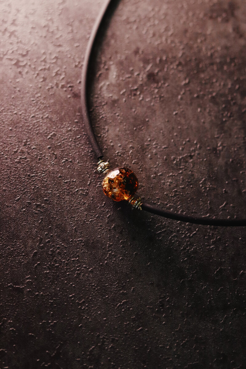 Украшения из янтаря бренда amberaruim