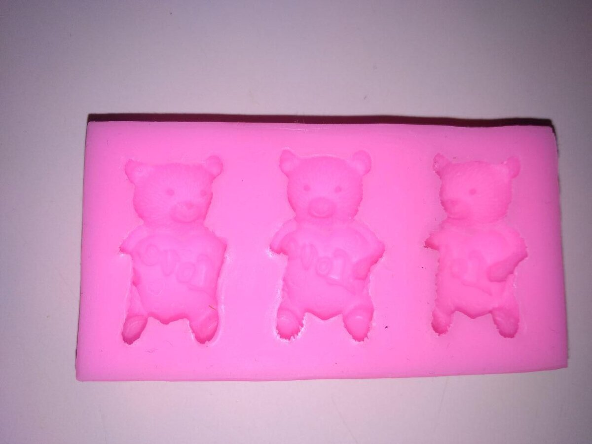 Так выглядит форма для отливки фигур.