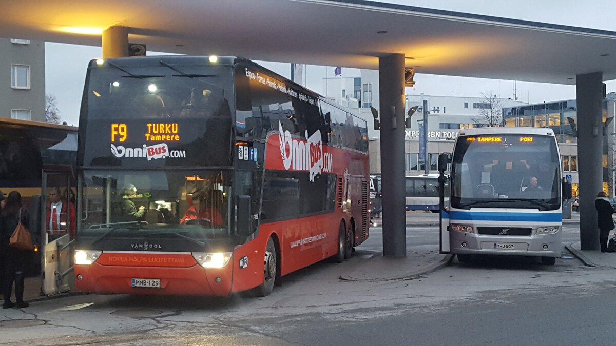 Вот так выглядит стандартный Оннибус - два этажа, окна с видом, вай-фай
