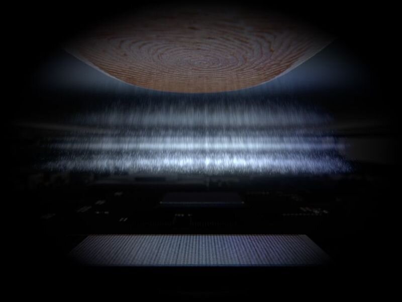 Абсолютная безопасность ваших данных начинается с ультразвукового сканера отпечатка пальца на экране смартфона. 