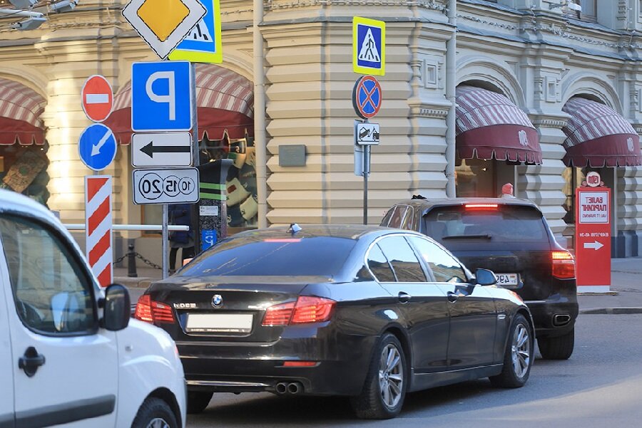 Как бесплатно парковаться в центре Москвы?