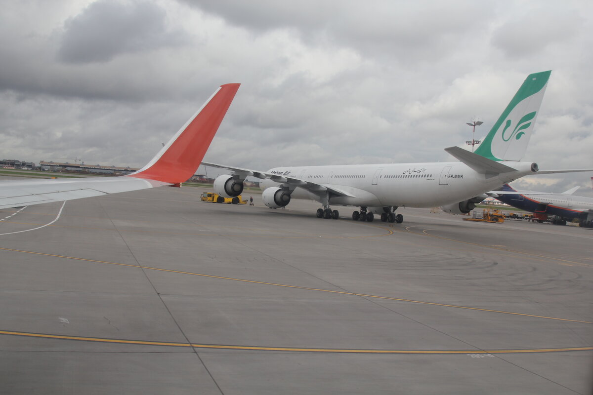 Airbus 340 а/к Mahan Air в аэропорту Шереметьево