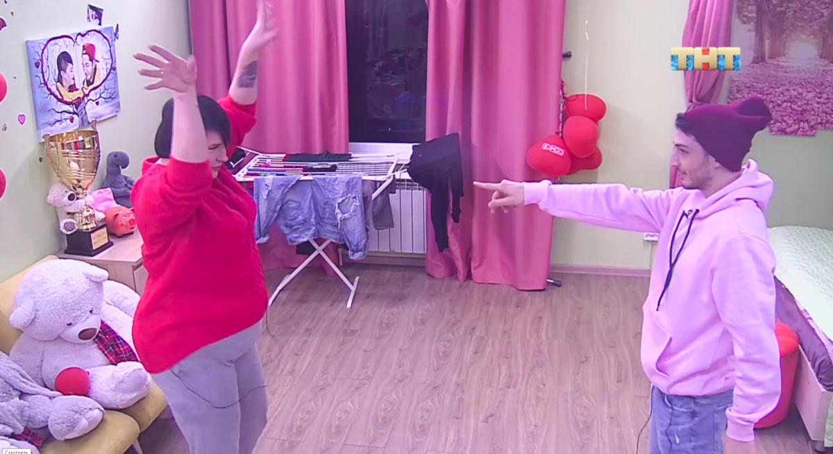 Черно и Оганесян устроили дикие танцы