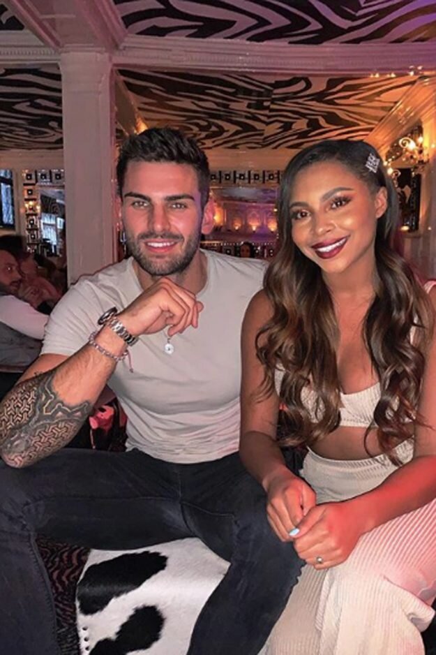  Adam Collard развёлся с Samira Mighty 