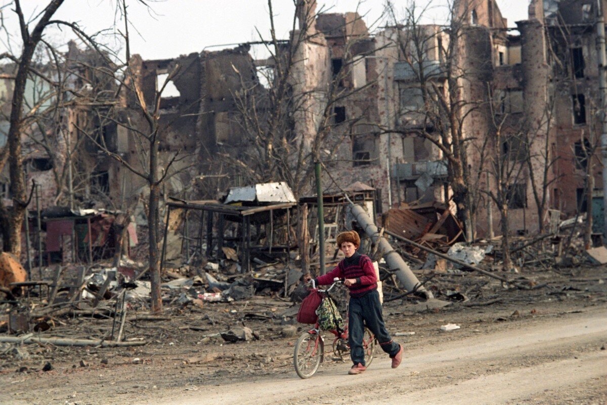21 декабря 1996 г. Разрушенный Грозный 1995. Грозный 1995 и сейчас. Грозный город 1995.