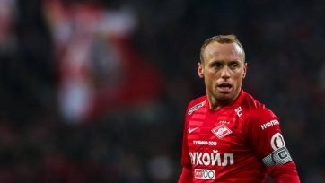 По информации sport24.ru, с 32-летним футболистом будет досрочно расторгнут контракт, который рассчитан до лета 2020 года. 
