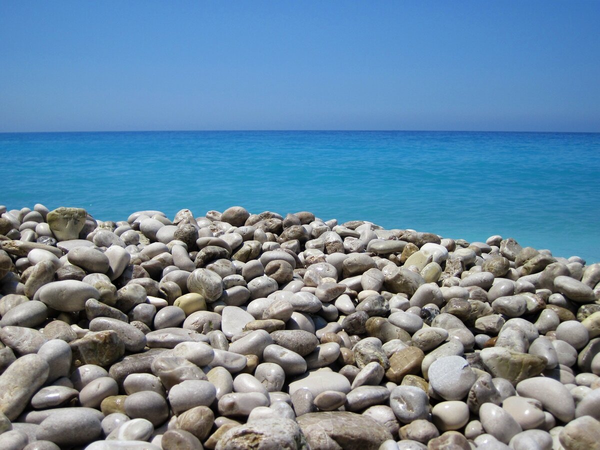 Море камушки