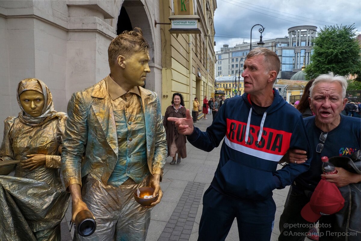 Russian really 3. организации реал раша. петербургский уличный фотограф александр петросян. Russian really 3. настоящая россия.