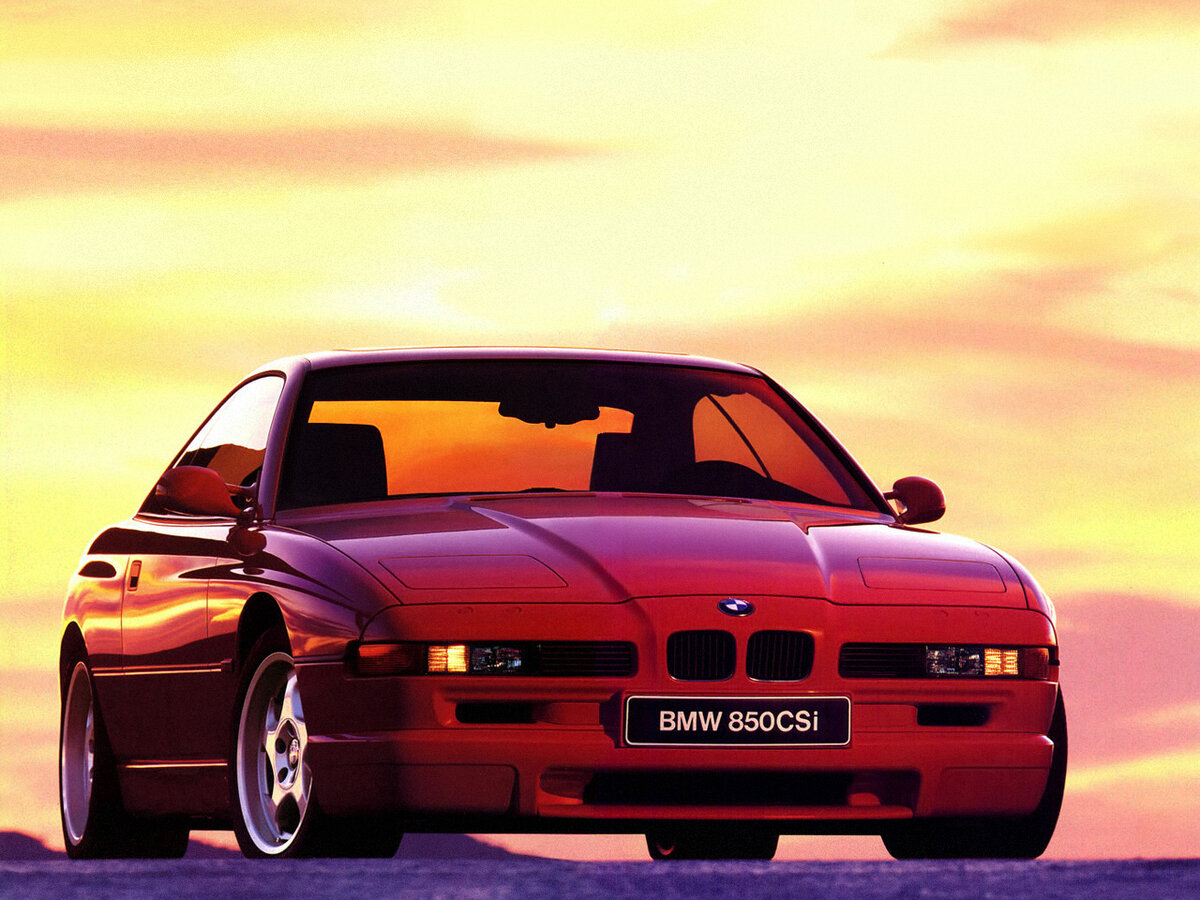 Вот он донор всей агрегатной части - BMW 850CSi  с 380-сильным двигателем V12 и  6-ступенчатой механической коробкой. 