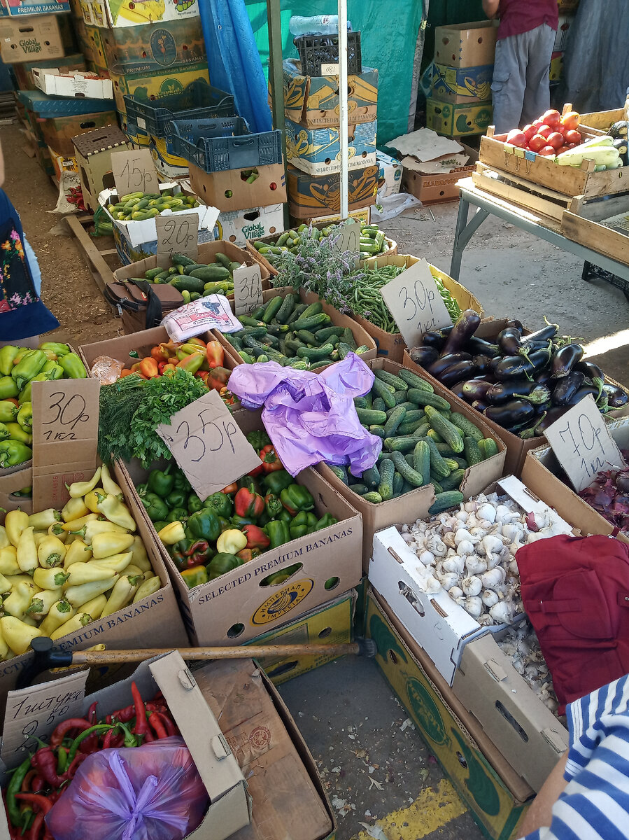 На рынке "Чайка"