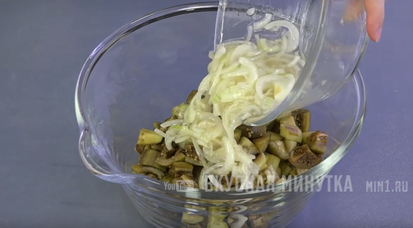 Быстрые маринованные баклажаны: очень вкусная пикантная закуска на каждый день