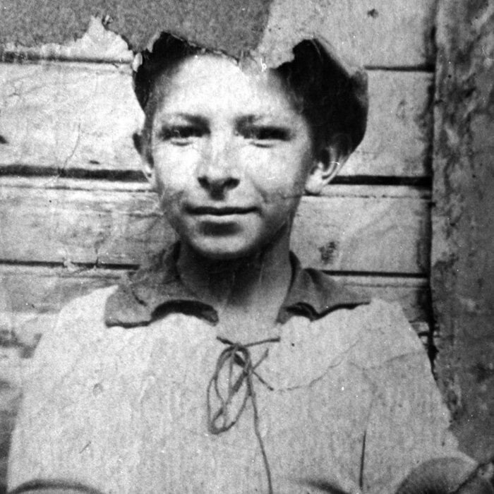 Юный Женя Лебедев - фото из свободных источников