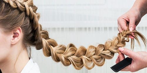 Как вплести ленту в косу — идеи для обычных и нарядных причесок