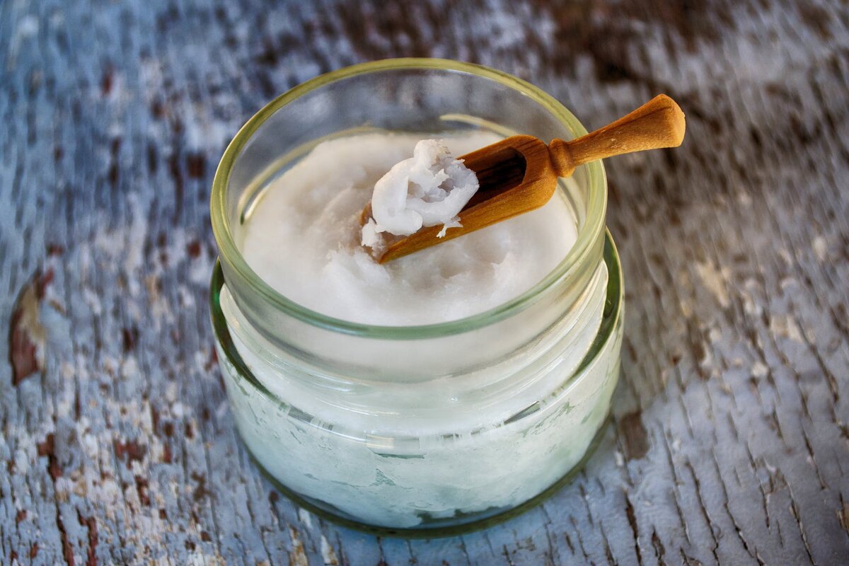 https://www.pexels.com/photo/clear-glass-container-with-coconut-oil-725998/