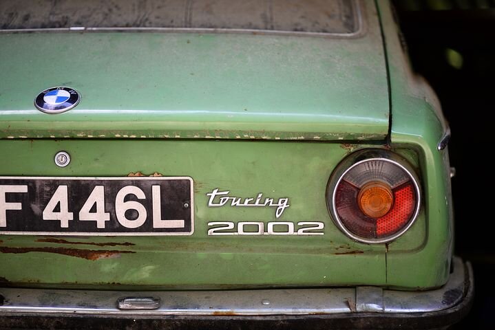 https://pixabay.com/photos/car-oldtimer-vehicle-classic-1292761/