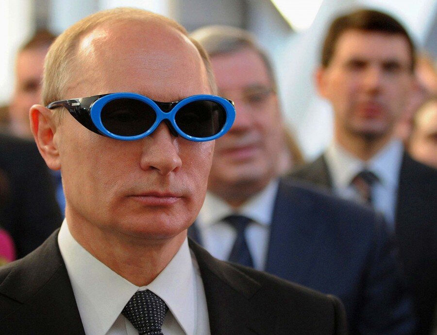 Он самый крутой непобедимый сильный пугливый даааа