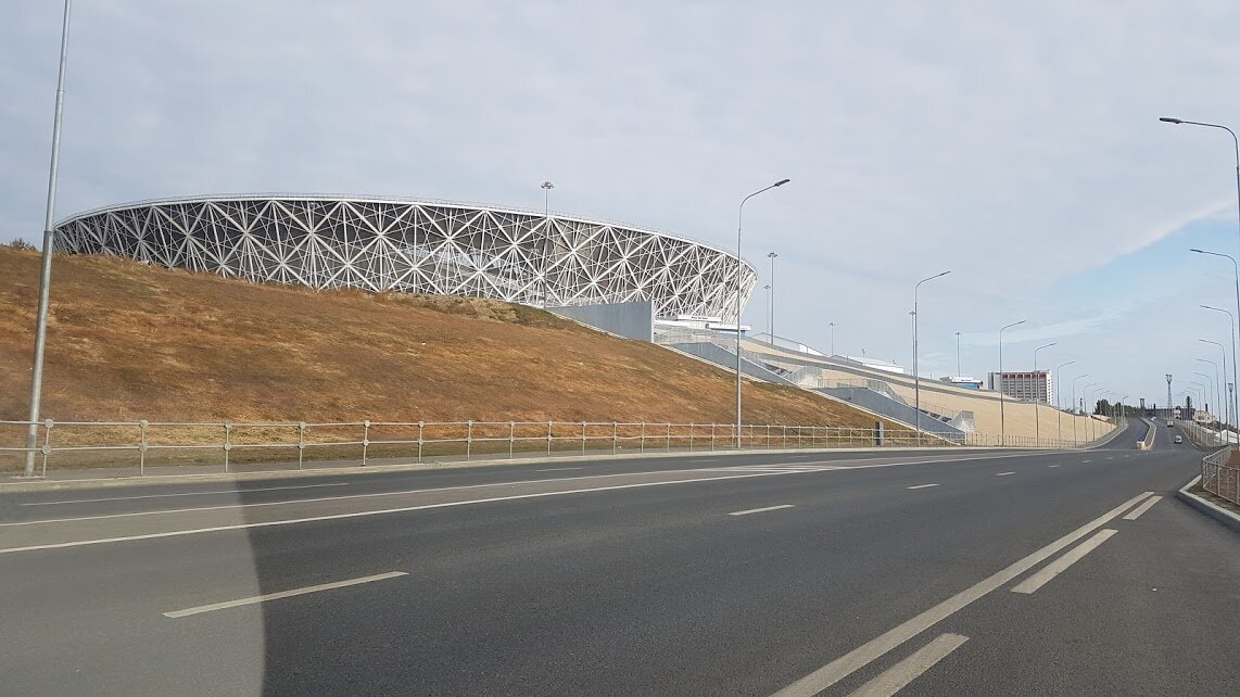 Удалось успеть сфотографировать их стадион, который говорят входит в 10-ку самых красивых стадионов мира.