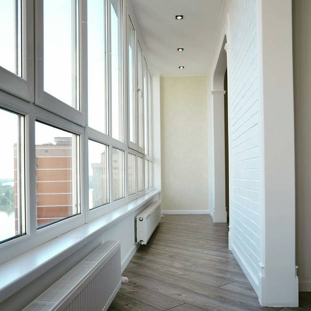 Панорамный выход на балкон в квартире фото