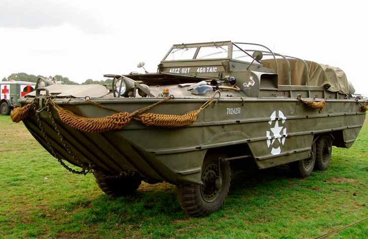 Вездеход-амфибия DUKW-353. Фото яндекс.