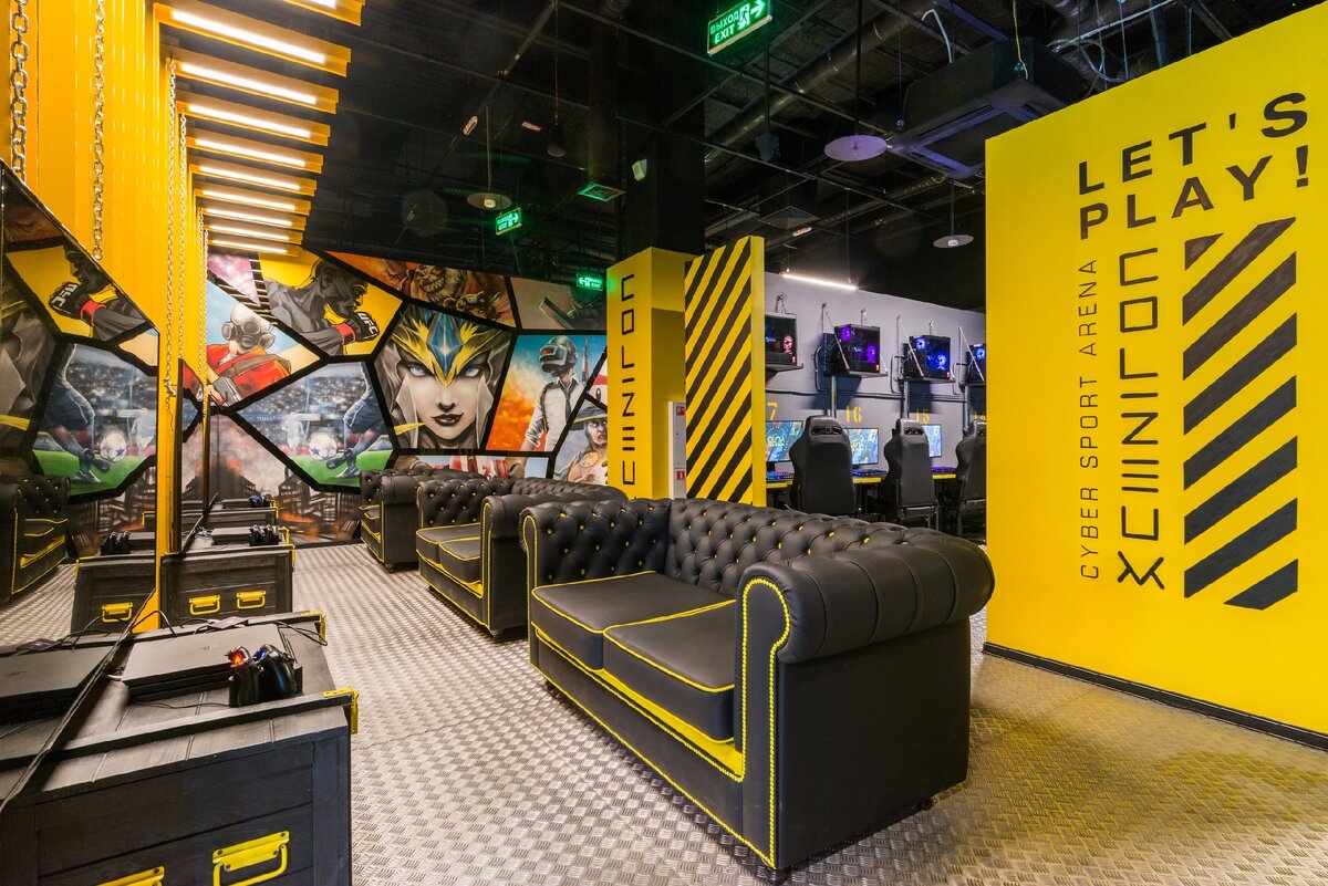 Coliseum cyber sport arena. Колизеум киберспорт Арена. Колизей киберспорт Арена. Буткемп Колизеум. Kolizeum Кибер клуб Москва.