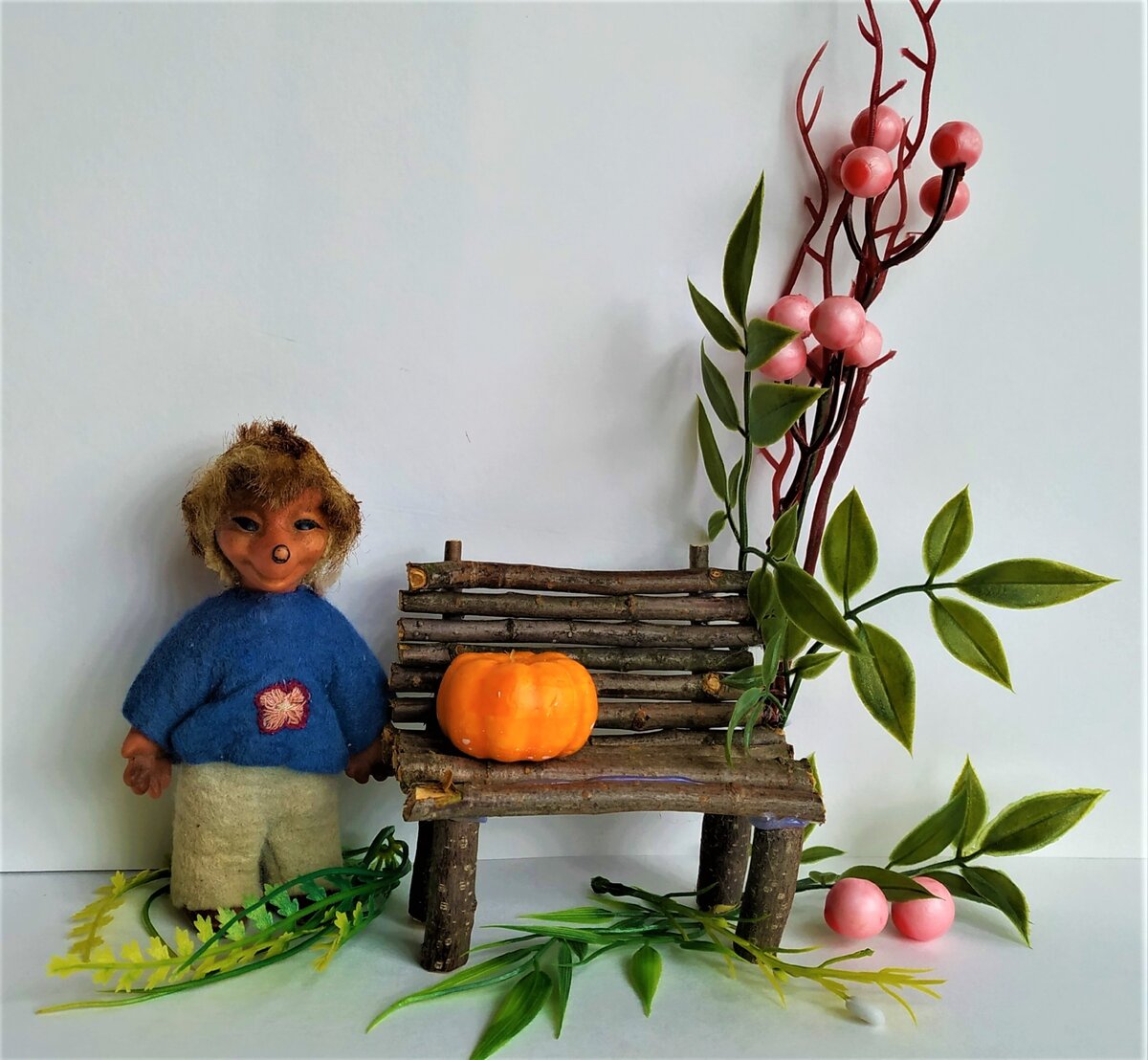 Осенняя композиция. скамейка