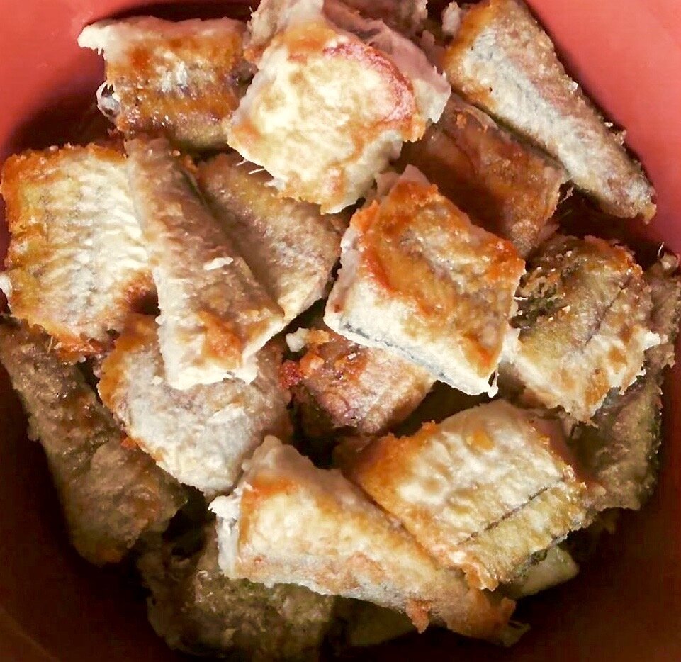 Жареный в панировке минтай. 