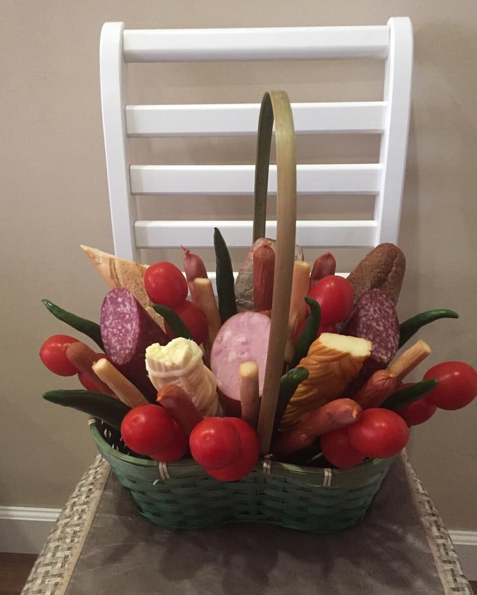 Где заказать доставку цветов и подарков в Волгограде? Конечно же в одной из первых и лучших - ГК все цветы Волгограда. Каталог к заказу впечатляет.авторские букеты, корзины и боксы различного исполнения и наполнения.