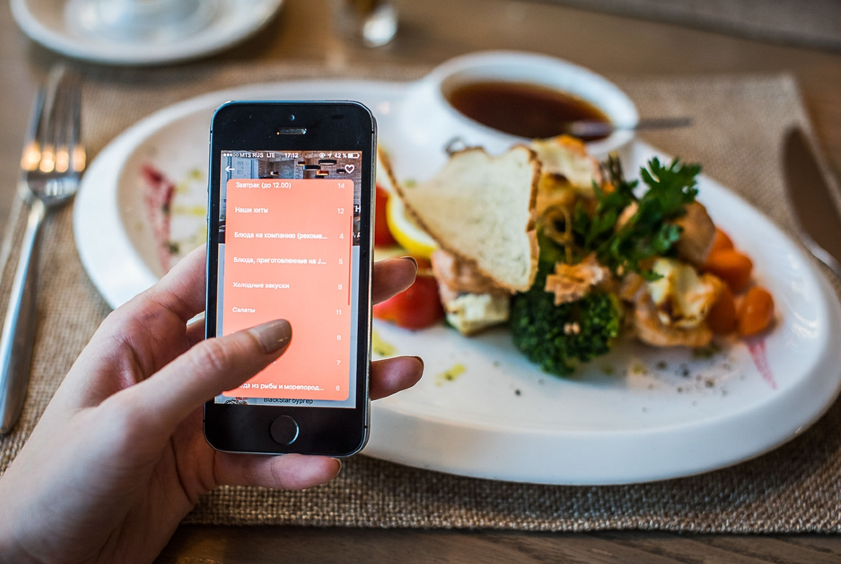 Бесплатная еда на дом. Доставка еды из ресторана. Мобильное приложение ресторана. Доставка еды из кафе. Приложение ресторана.