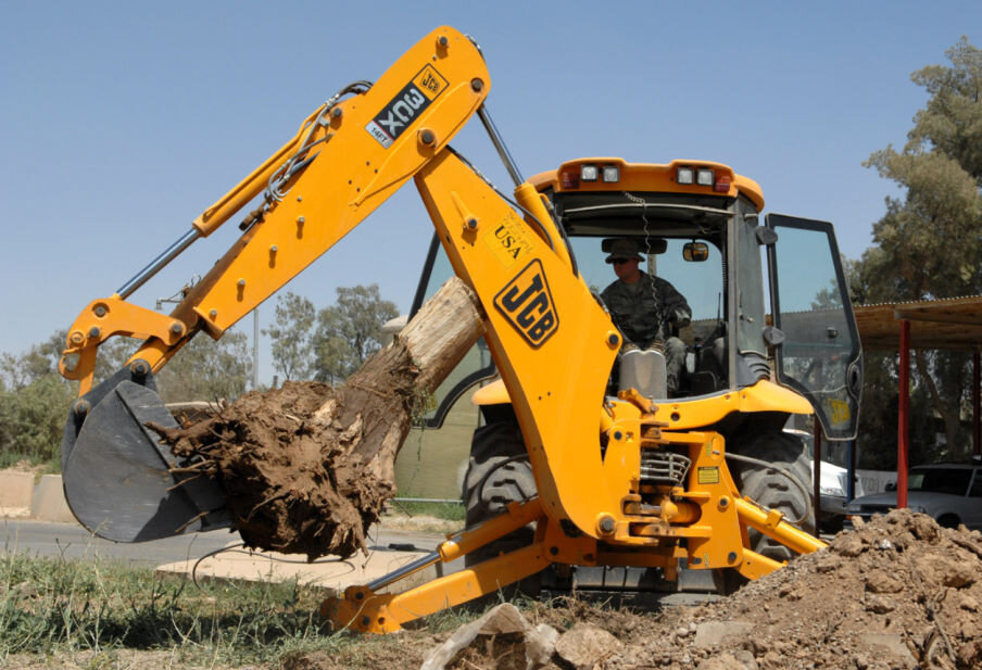 Разработка грунта экскаватором