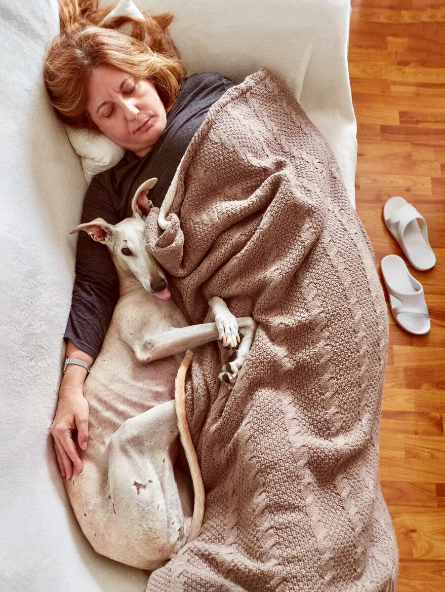 Вместо того чтобы наконец-то отдохнуть, вы лежите и нетерпеливо ерзаете, теряя при этом еще больше энергии и все больше уставая. 