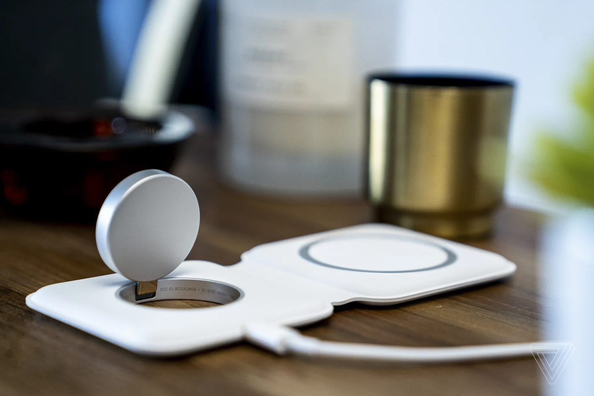 Apple MAGSAFE Duo. MAGSAFE Duo Charger. Wireless Charger MAGSAFE Apple. Зарядка MAGSAFE Duo.