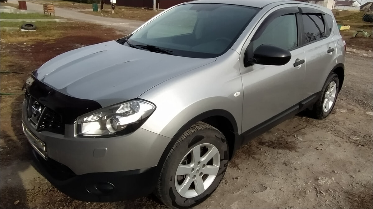 Купить б/у Nissan Qashqai I Рестайлинг 2.0 CVT (141 л.с.) 4WD бензин вариатор в 