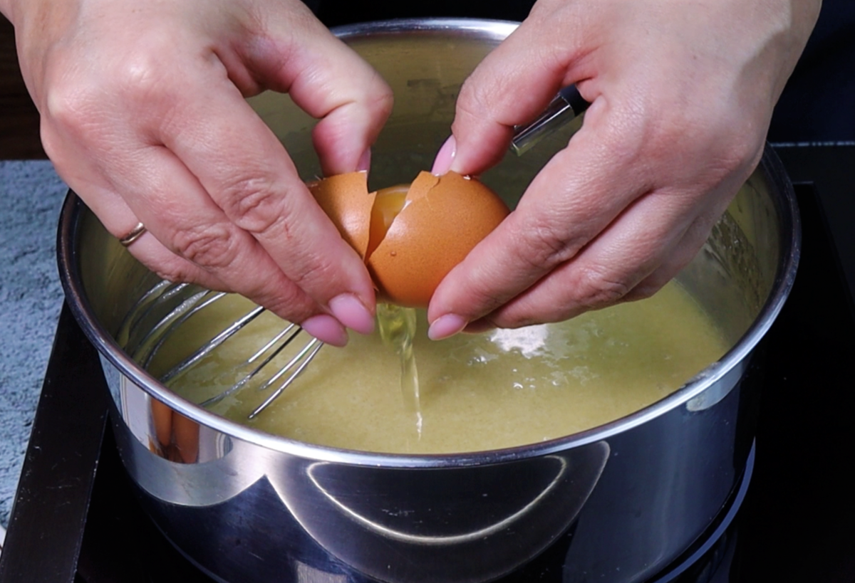 Медовик готовлю по маминому рецепту, вкуснее не пробовала