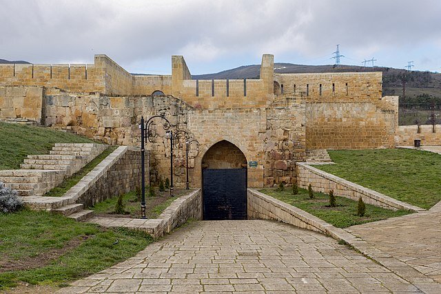 Дербент, Нарын-Кала, ворота Даг-Капы. Фото из свободных источников в Интернете.