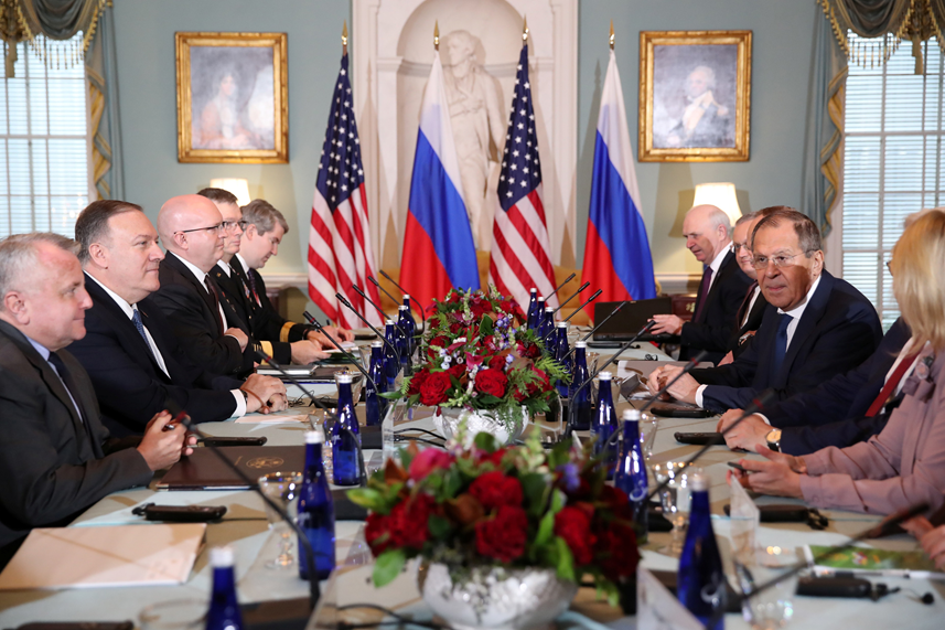 Сша готов к переговорам с россией. Американцы на переговорах. Мирные переговоры. Российская дипломатия.