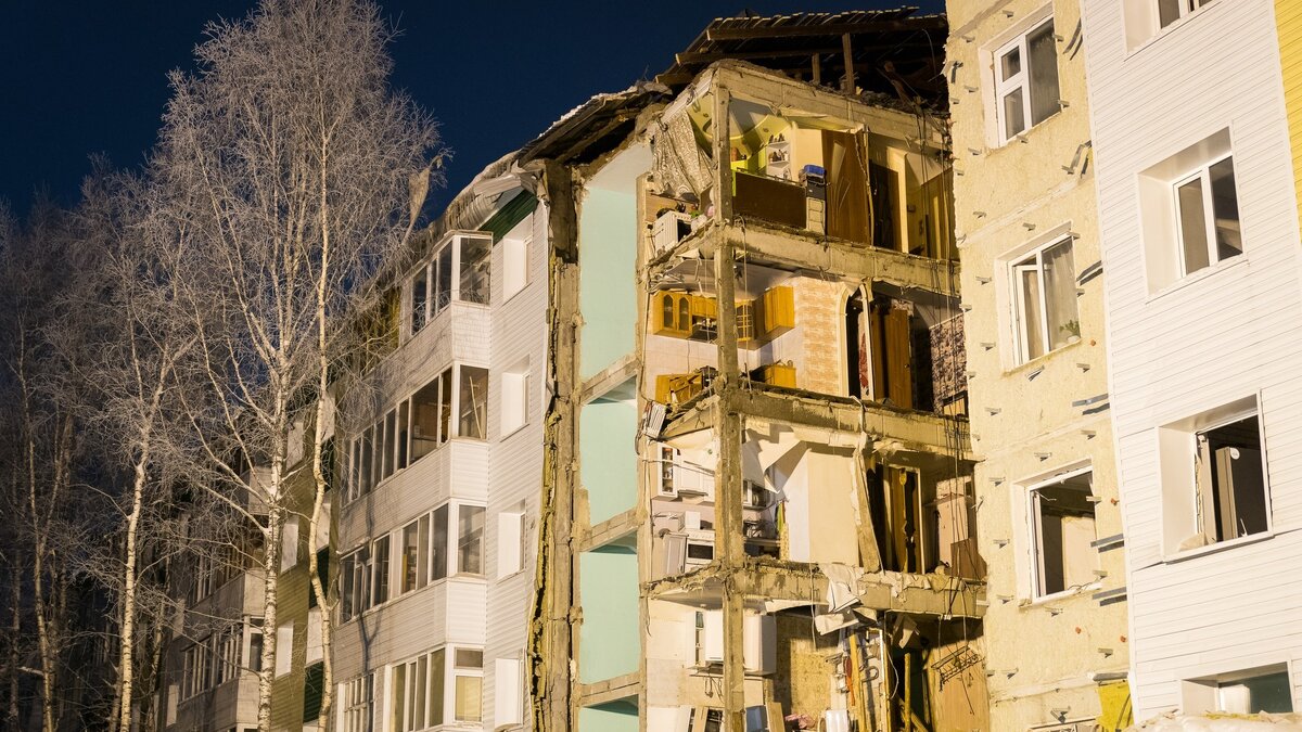    В Нижневартовске в пятиэтажке, которая пострадала от взрыва газа, обрушилась стена