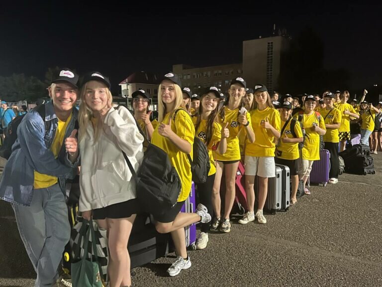    Около 200 школьников из Оренбуржья отправились на отдых в Анапу Кристина Просвиркина