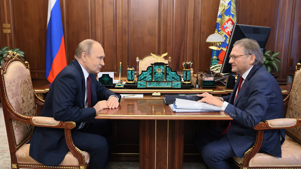 Фото: пресс-служба президента РФ📷Президент России Владимир Путин и бизнес-омбудсмен Борис Титов