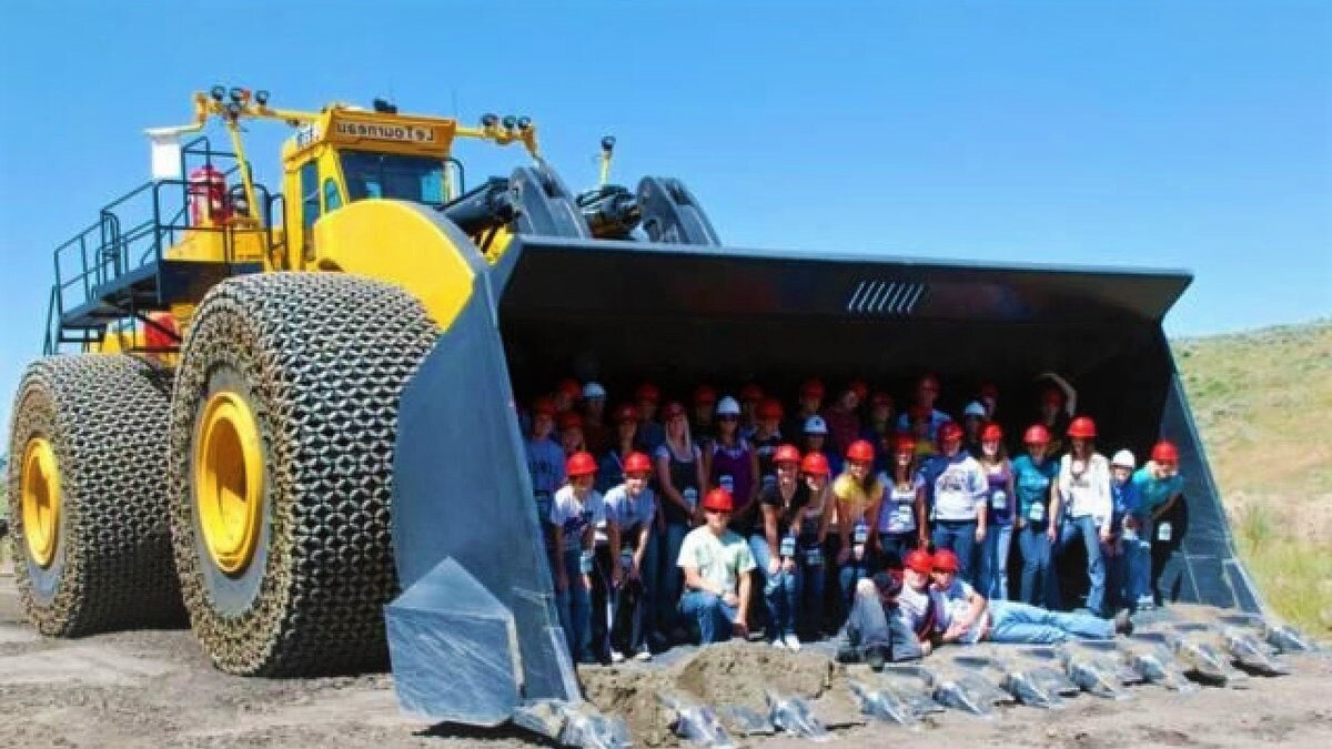 Самый большой погрузчик в мире Letourneau l2350. Погрузчик Letourneau l 2350. Фронтальный погрузчик «Letourneau» (Леторно) l-2350. 2350 Leturno фронтальный погрузчик.