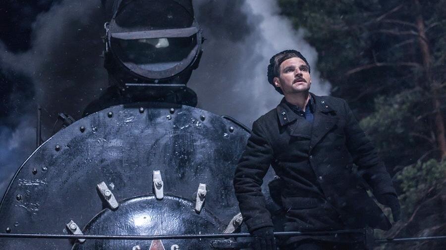 Шарапов и паровоз