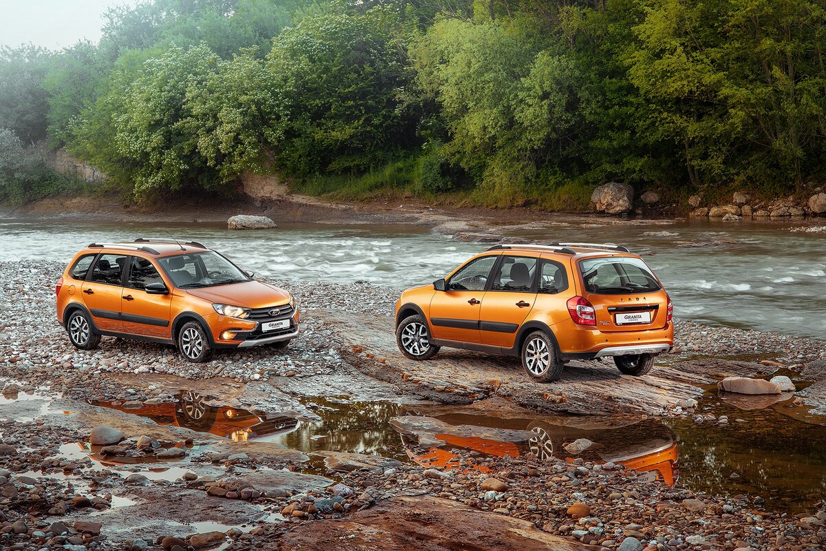 Королева на каблуках: первый тест-драйв вседорожной Lada Granta