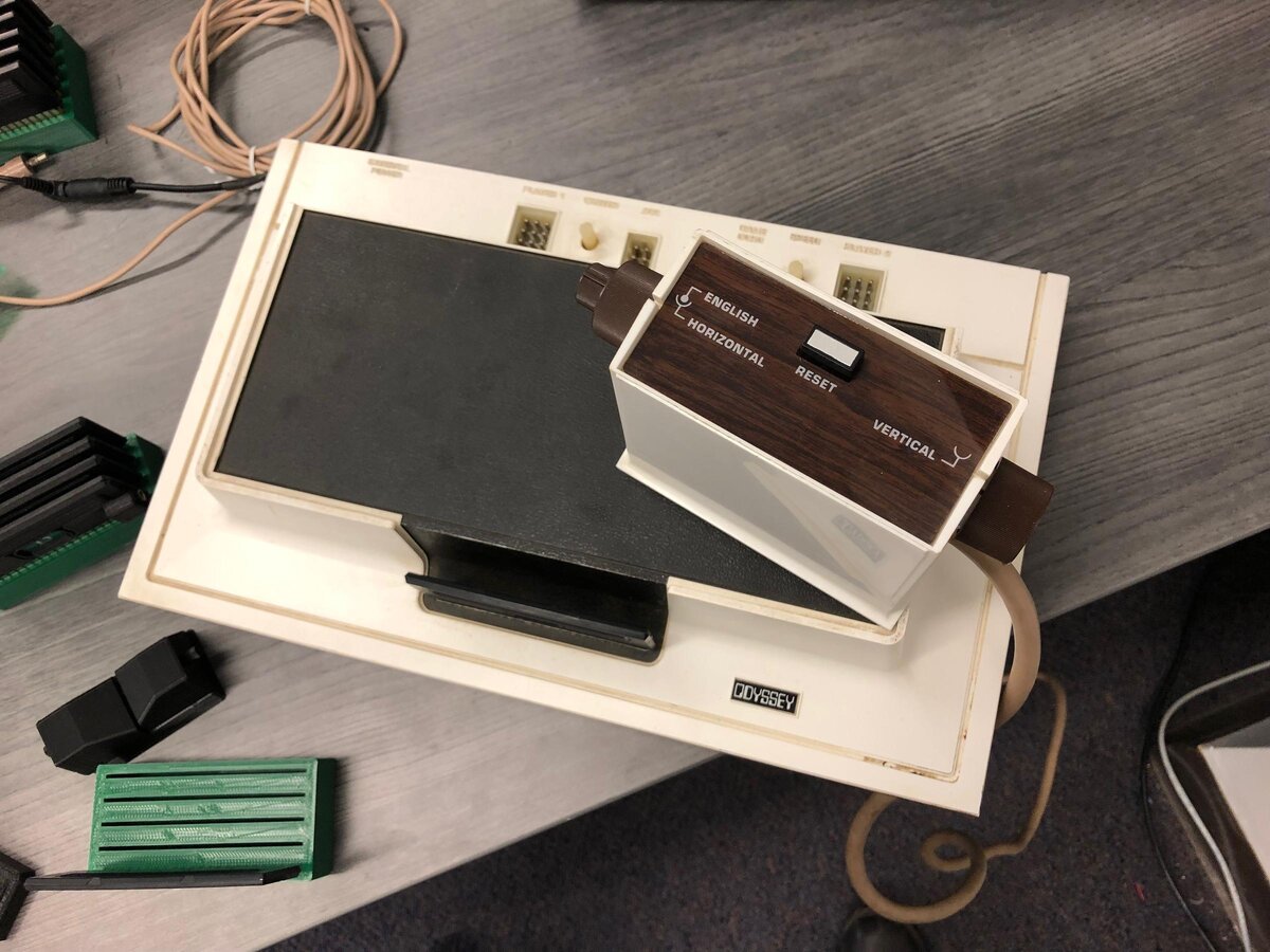 Консоль Magnavox Odyssey (1972)