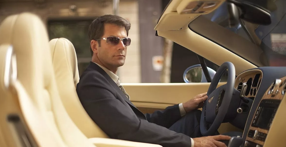 Богач вызывает. Успешный бизнесмен. Богач вызывает. Рука богача. Богач вызывает.