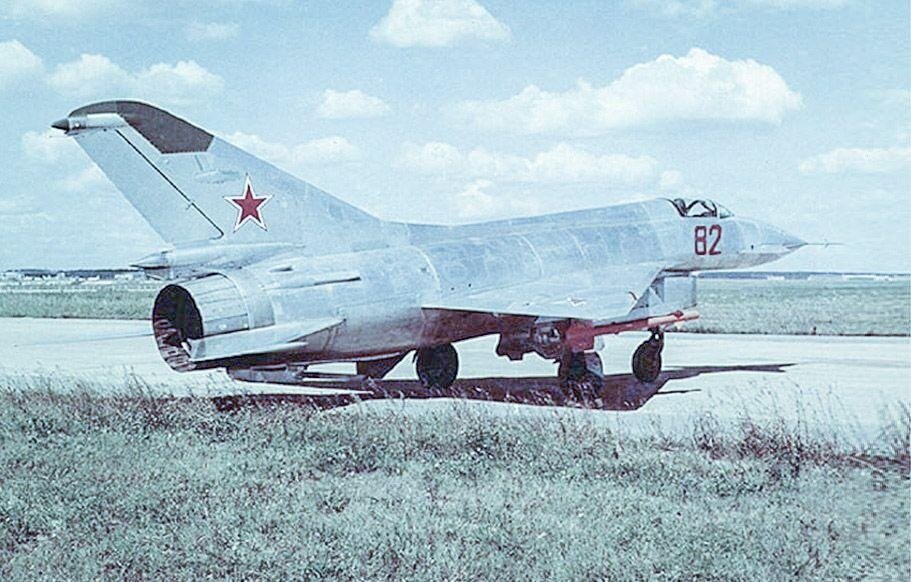 Самолет б 8. Миг 21 е8. Самолет е-8 Микояна. Самолет Микоян е-2а. Миг-21 е-4.