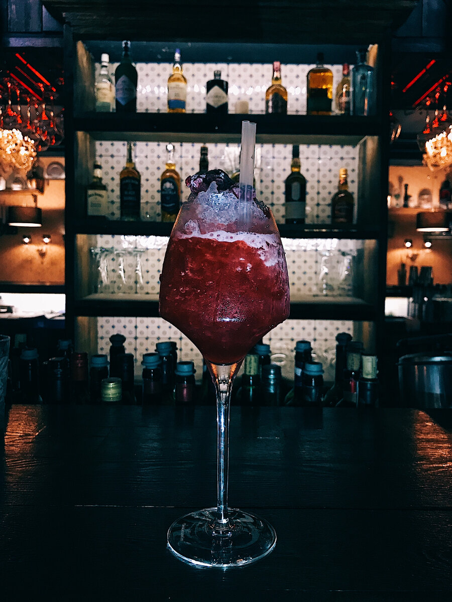 Коктейль Cherry Berry. Красиво зашёл.