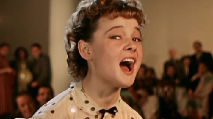 В песне "5 минут, 5 минут это много или мало" никогда не было таких ...