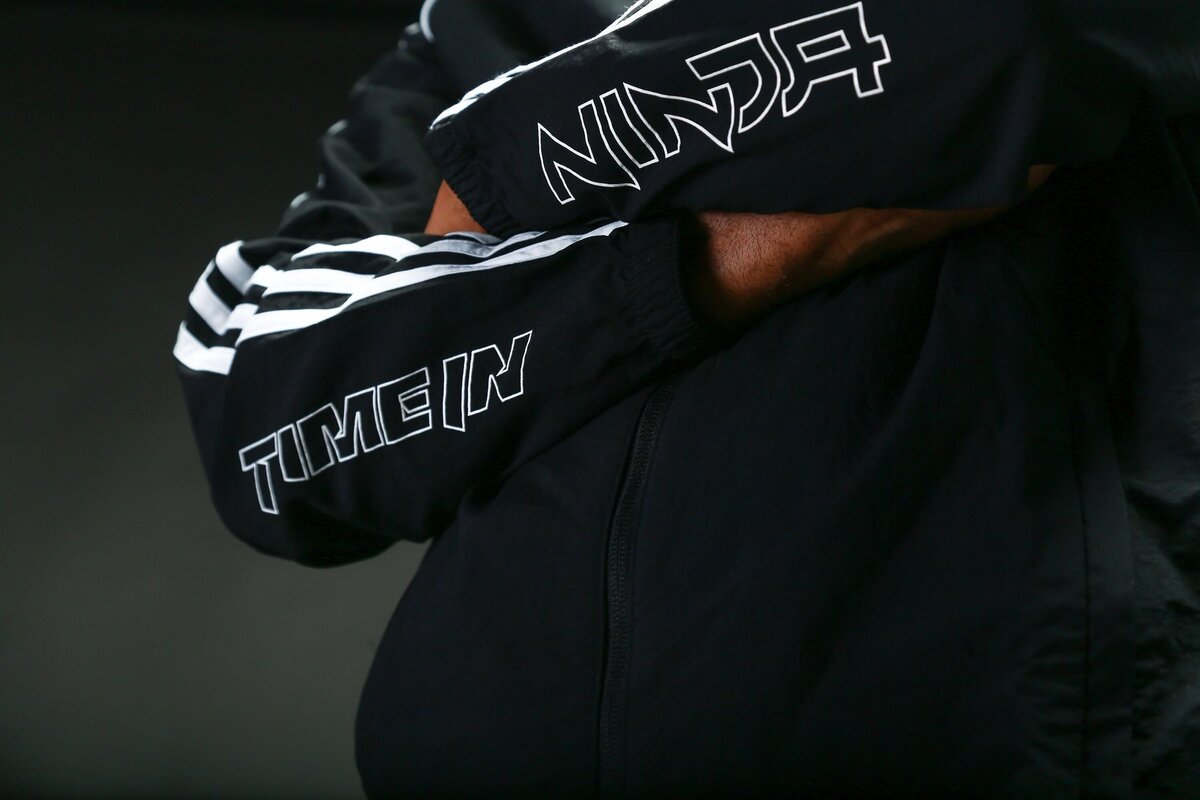 Hoody Ninja adidas. Куртка ниндзя адидас. Мерч адидас. Адидас коллаборация с ниндзя. Адидас ниндзя