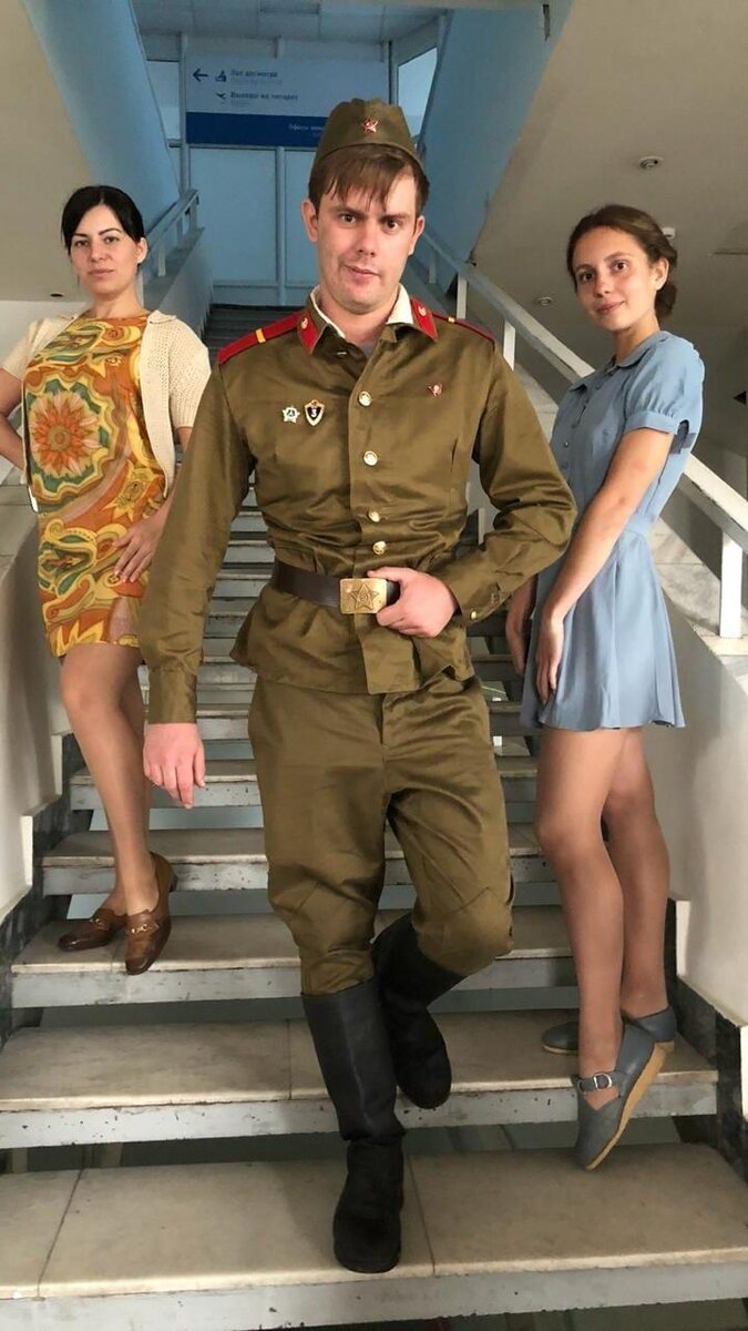 Вот они, актёры массовки.